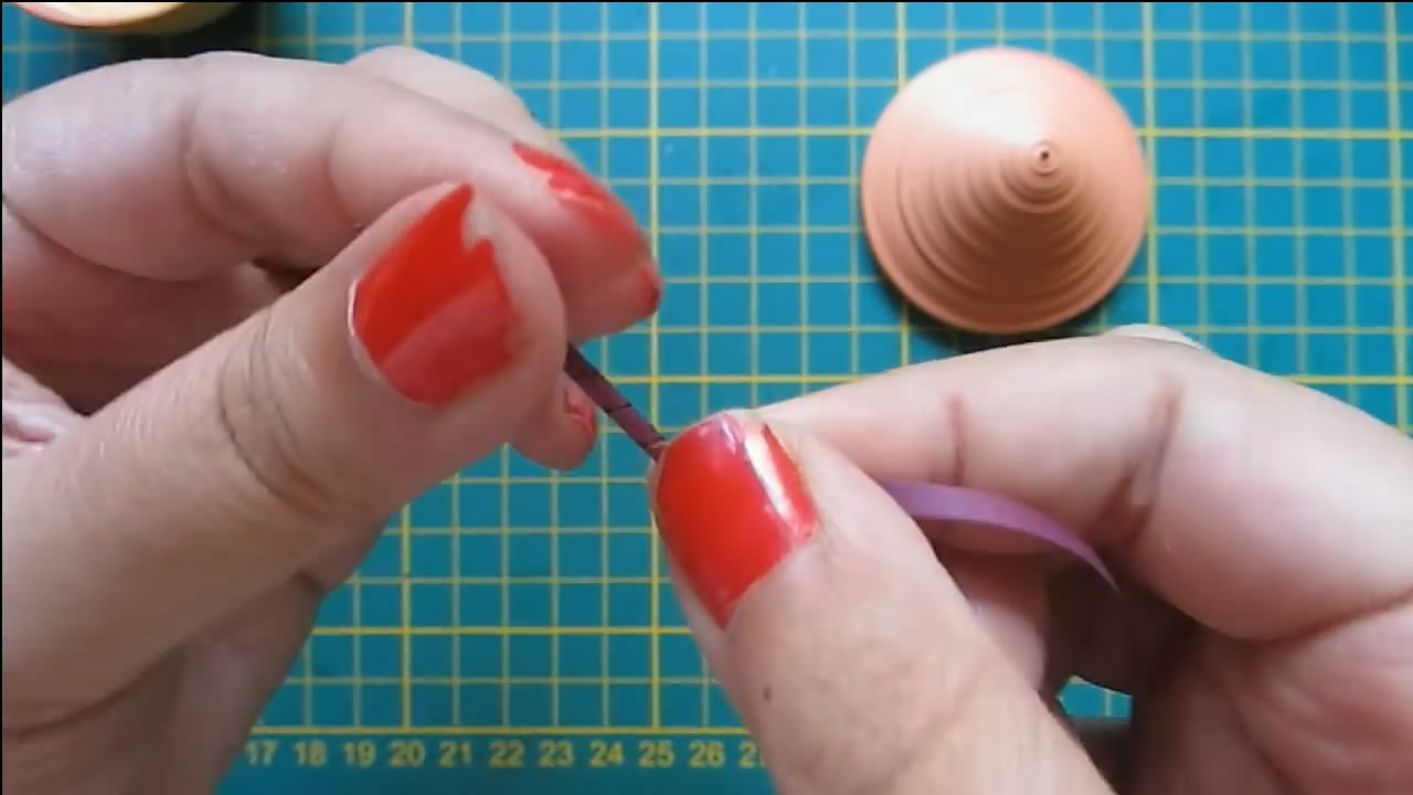 制作七彩爆浆蛋糕,七彩蛋糕做法简单又漂亮