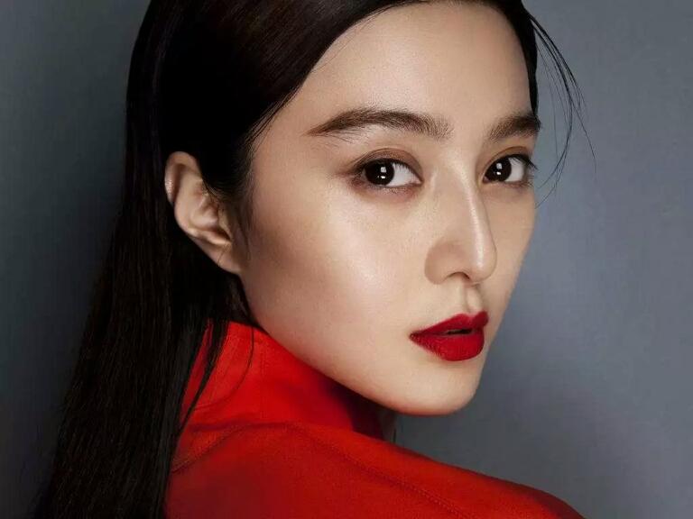 赵丽颖和娜扎变美,娜扎变身沙漠之花