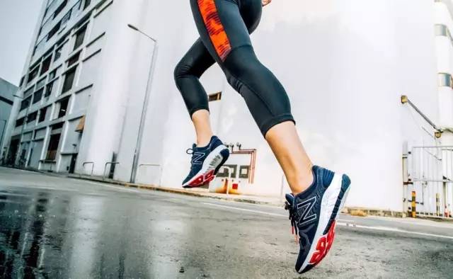 马拉松缓震慢跑鞋性价比天花板,马拉松热门鞋