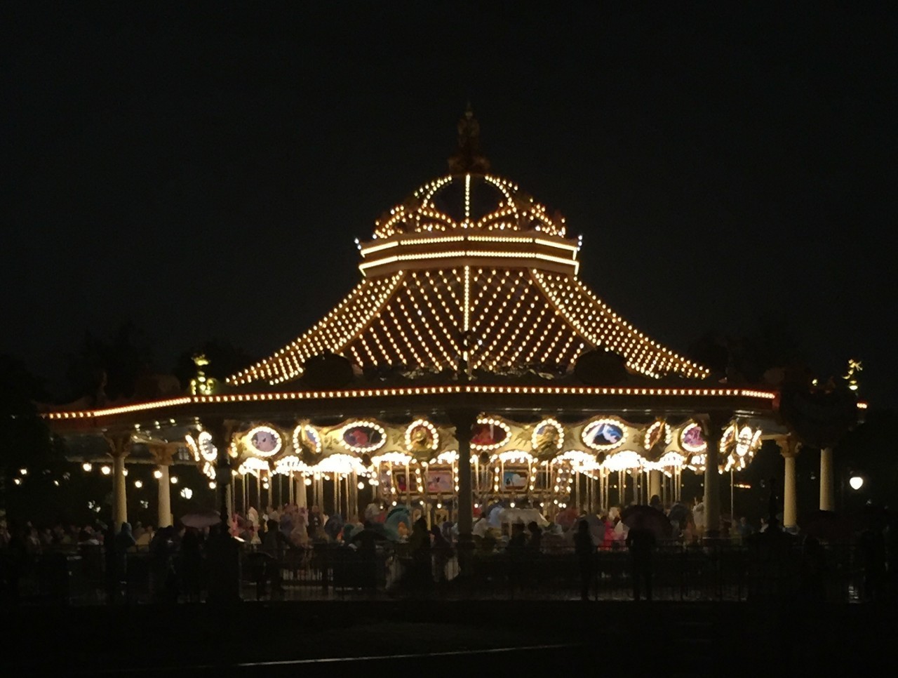 上海迪士尼宝藏地点,上海迪士尼宝藏湾视频