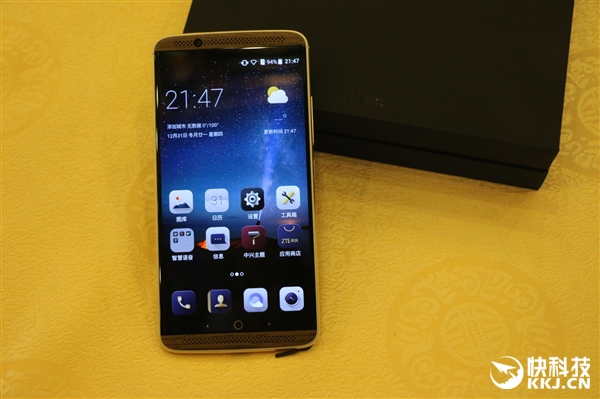 三星和华为最值得入手的手机,三星机皇和华为机皇