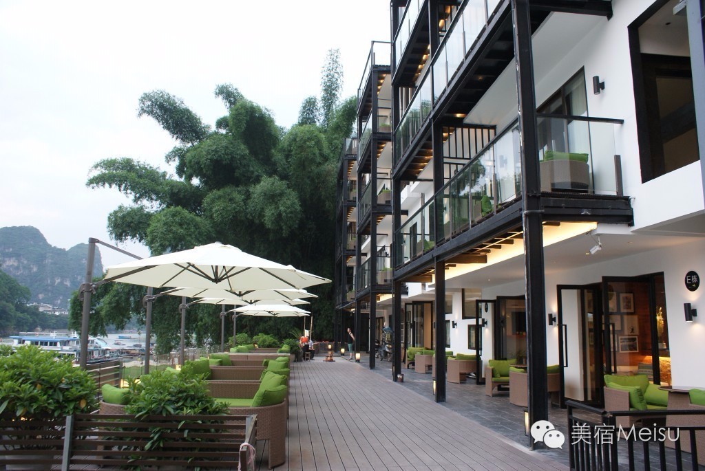 这3家长在山水里的美宿,连起了阳朔最精华的风光!