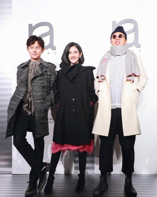 从白鼠冰到美妆店boss，范冰冰这手牌打得妙，心疼代购：累疯了！