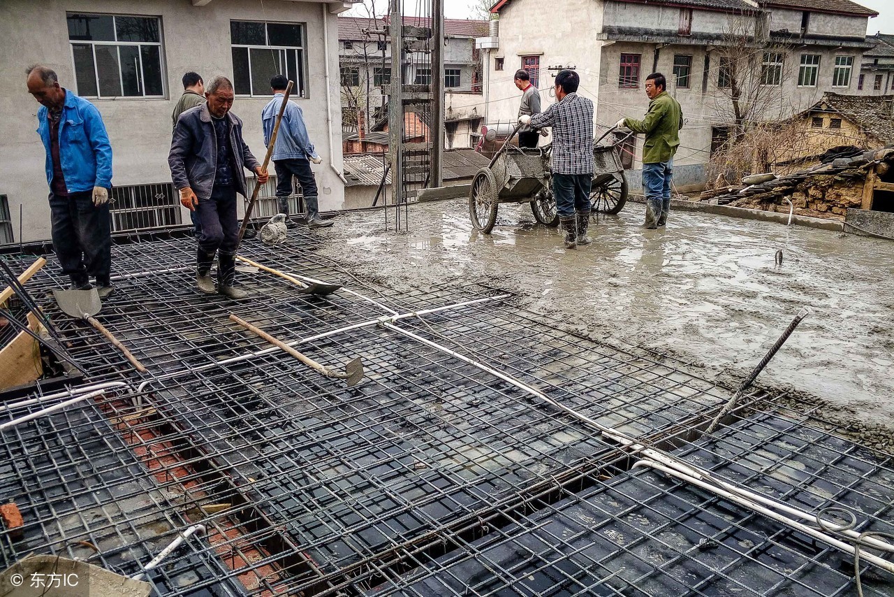 钢筋混凝土结构的裂缝产生的原因,钢筋混凝土梁出现裂缝原因