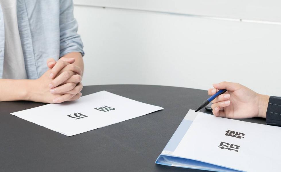 视频面试领导迟到了怎么办,当你面试遇到老板