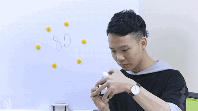 我们让4个直男猜化妆品，女生们哭晕在厕所！哈哈哈哈...