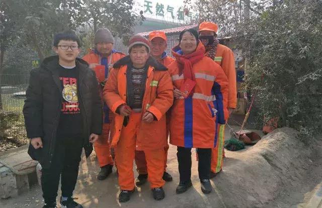 新城学子的这个举动，引来社会各界齐点赞！