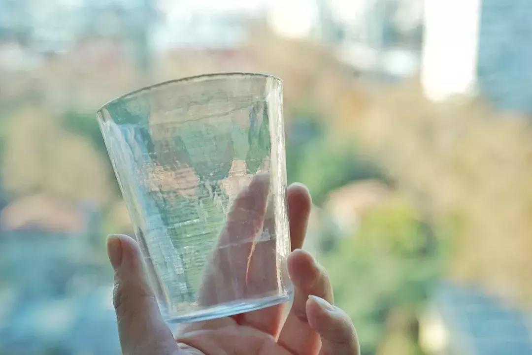 喝水选择自己喜欢的杯子,选择喝水的杯子