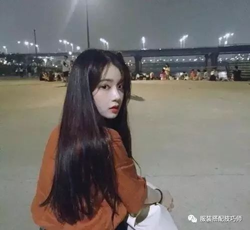 宽松服装拍照怎么摆姿势更自然,女生衣服穿搭拍照怎么摆pose