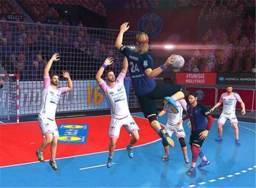 足球手球后一般怎么判罚,手球进攻有利怎么判罚