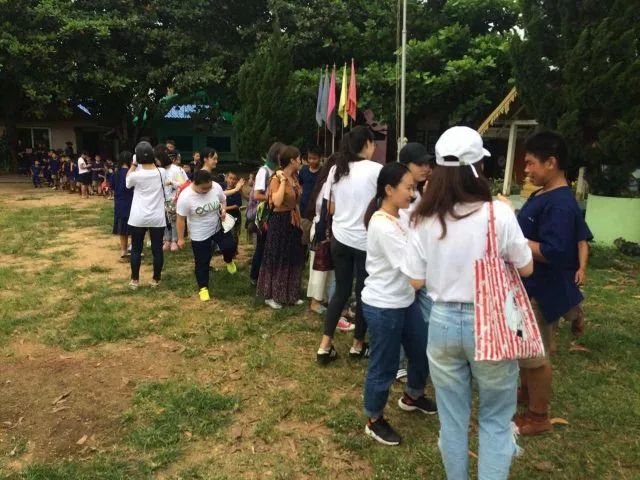 君行体验官专栏丨他在佛之国度,邂逅了一场浪漫