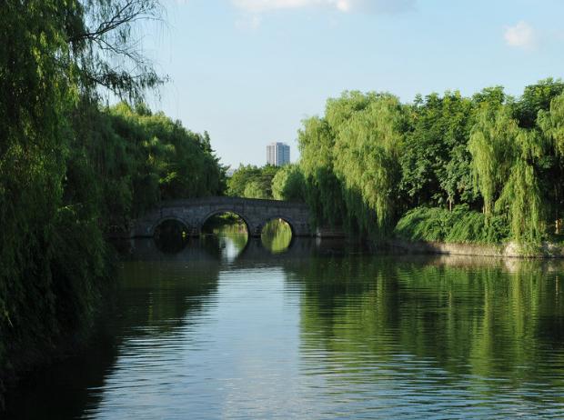 鉴湖黄酒六年陈价格,鉴湖黄酒是不是很好的黄酒