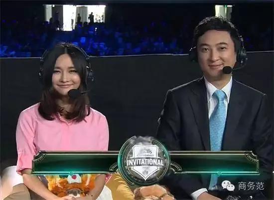 王思聪妈妈晚宴,王思聪妈妈同框