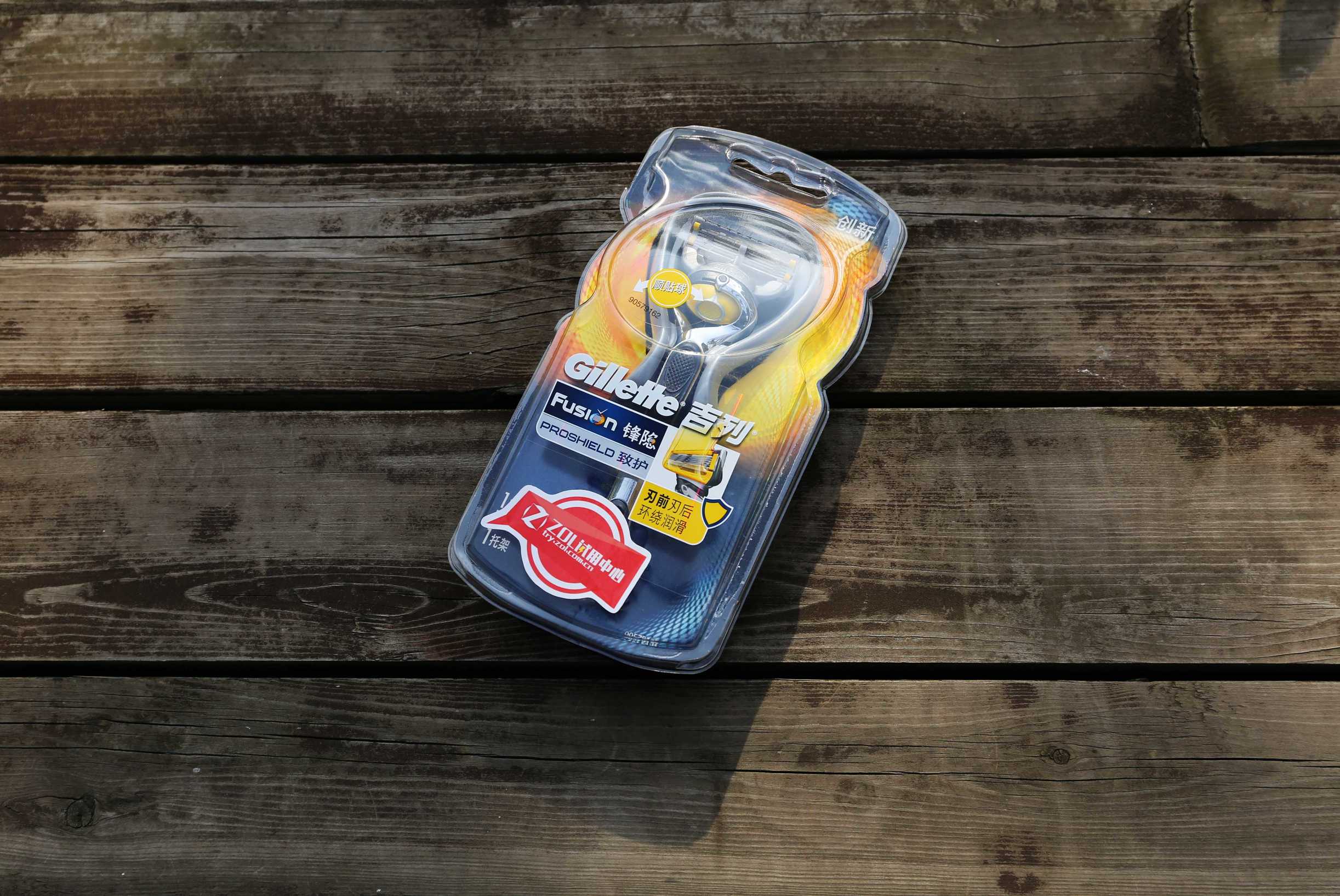 吉列致护和锋隐的区别,吉列锋隐致顺刀头可以通用么