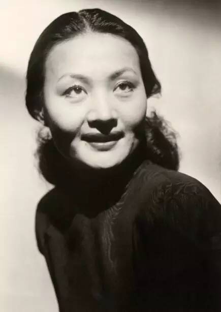 温柔小嘴，性感大嘴，您说说哪个更美？