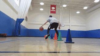 球运得好就是没法过人该怎么办,拿球时不轻易丢球的三个技巧