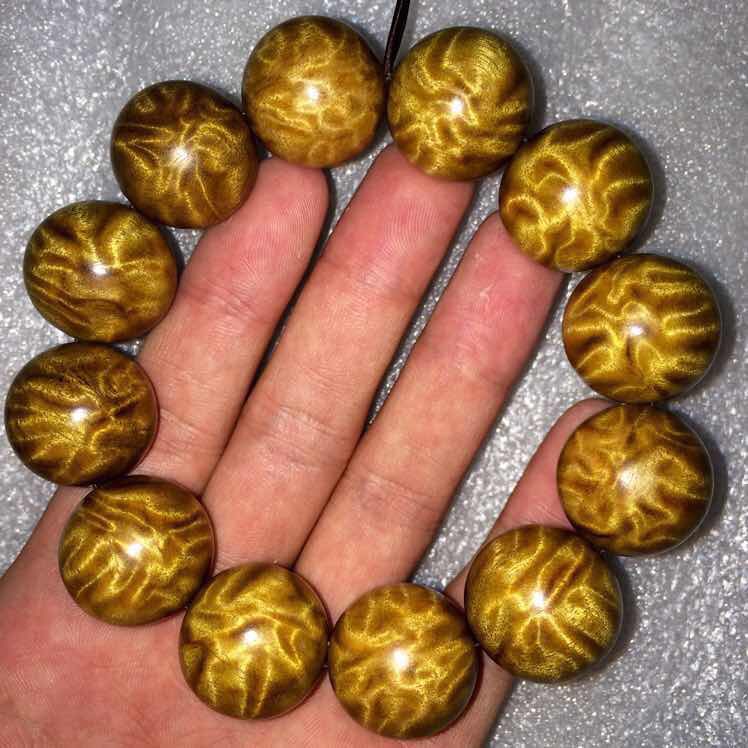 金丝楠木手串什么纹路好,金丝楠木手串有哪些纹路