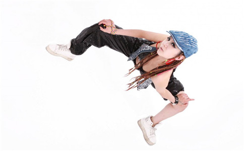 技巧舞街舞教学简单,三招教你跳舞