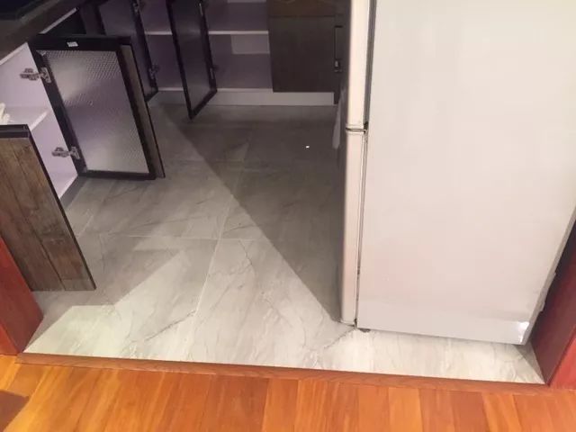 木地板和瓷砖怎么衔接最美观,木地板与客厅地砖如何衔接