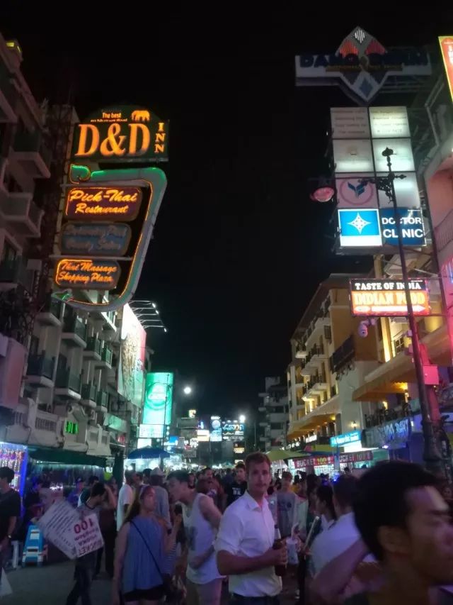 君行体验官专栏丨他在佛之国度，邂逅了一场浪漫