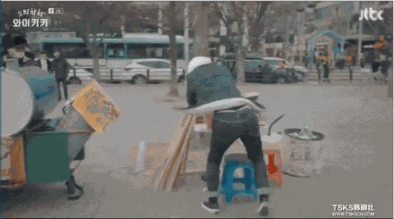 三个丧男求锤得锤的倒霉生活,笑到吐奶!