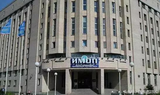 像战斗民族一样去看世界杯吧！顺便。。。