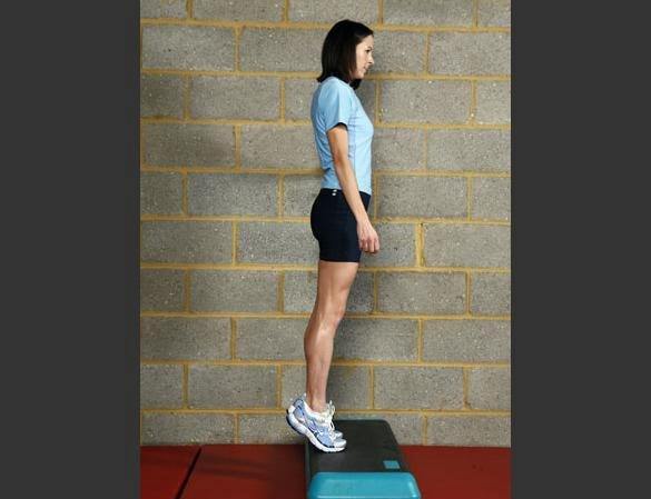 小腿肌肉拉伤症状图片,小腿肌肉拉伤怎么按摩