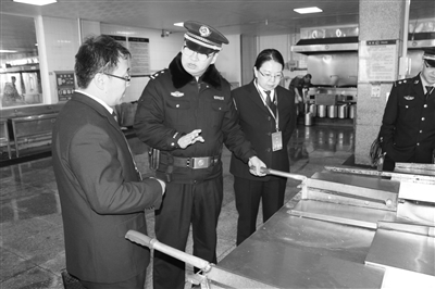 今天我当班——记者体验西川监狱检察室工作见闻