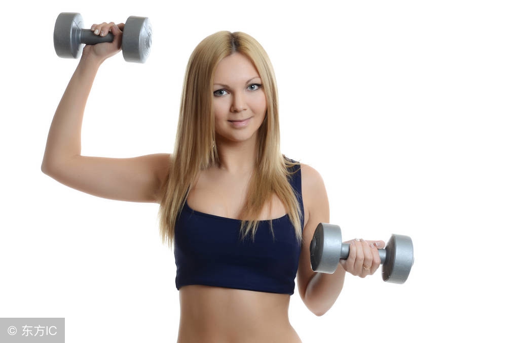 体型瘦举哑铃增肌肉,8个哑铃动作锻炼全身肌肉