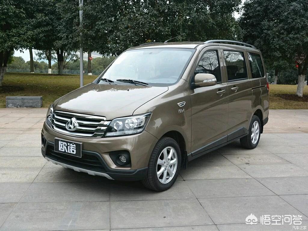 五菱和长安七座哪个好,7座车五菱和长安哪个好点