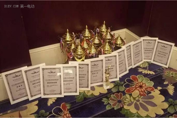 涓介┌鐢靛姩姹借溅璇勬祴,涓介┌鐢靛姩姹借溅瓒婇噹鐖潯娴嬭瘯