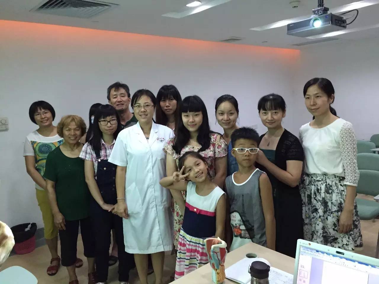 喉咙发炎声音嘶哑变粗需要打针吗,咽喉炎导致声音嘶哑练一下