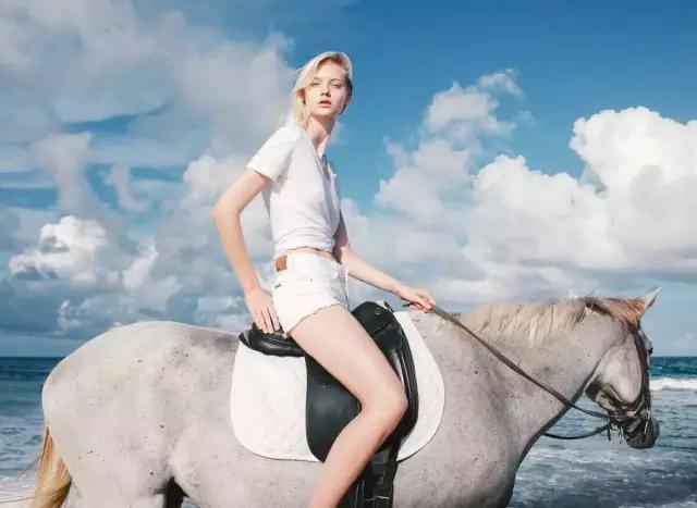 如何描述人的外貌英文,描述人外貌的英文句子