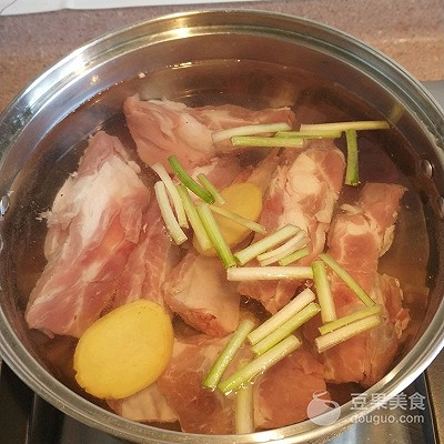 花胶海底椰汤,橄榄海底椰煲猪骨