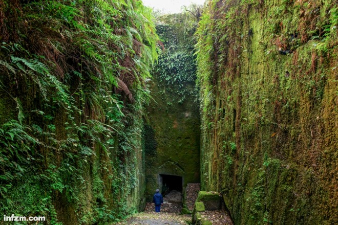 穹窿地貌，古寨凄美