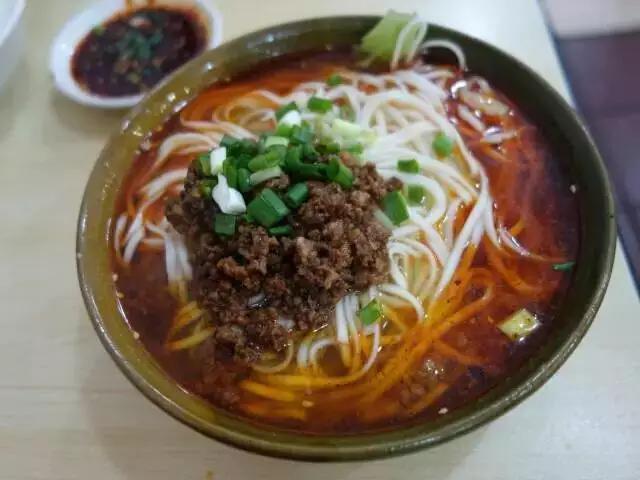 对不起，在重庆做一枚吃货点儿都不幸福！