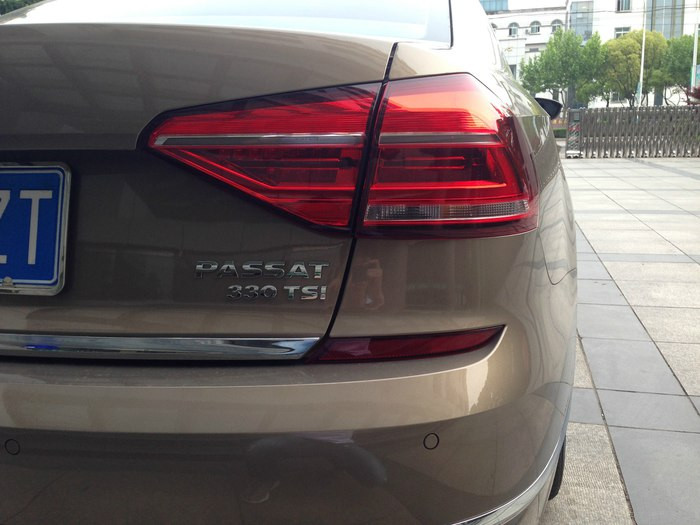 退伍军人误打误撞，16款*萨特帕**1.8T御尊版釉金，科技感超赞