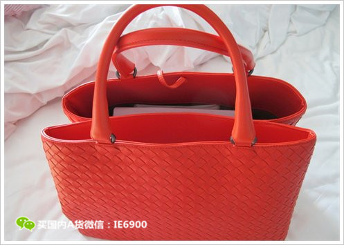 国人在外国占领巴黎春天，外国人眼里是这样看我们中国人的！