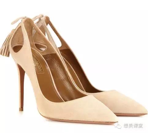 怎么穿高跟鞋显腿细长视频,超长版高跟鞋怎么穿才好看