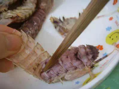 40一斤的虾蛄，一出锅全变绿了！专家建议不要吃！