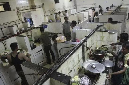 一广州人去迪拜，但最后回来哭着说