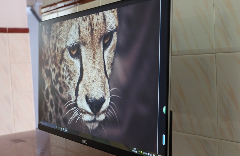 无频闪24寸显示器推荐,低闪屏显示器测评