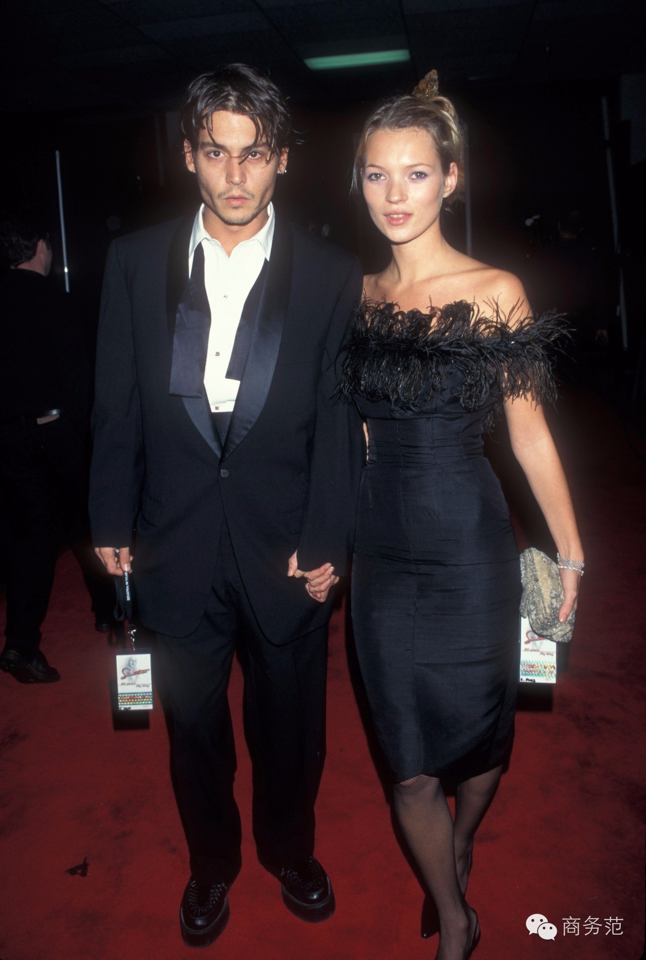 德普和艾梅柏离婚分了多少钱,德普首谈离婚完整视频