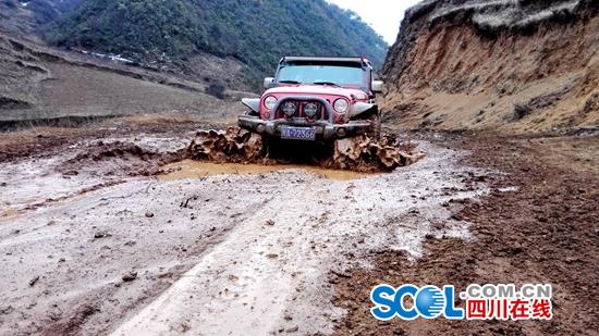 四川凉山悬崖村有多少人去旅游,凉山的悬崖村在哪里