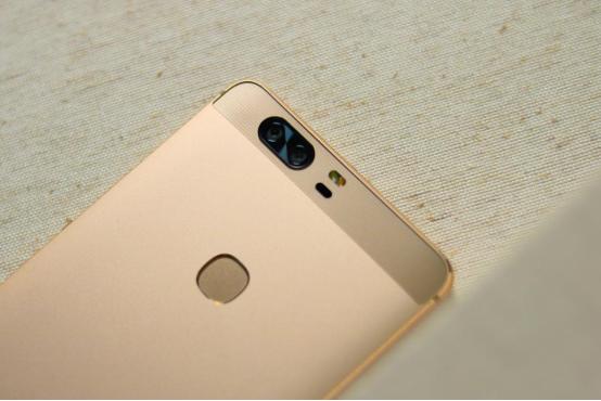 荣耀V8到底怎么样,荣耀v8全方位测评