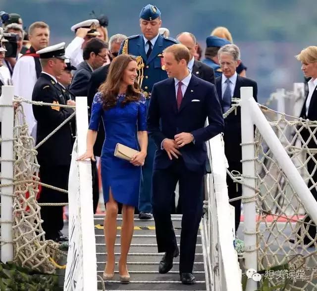 短粗腿怎么穿高跟鞋,如何穿高跟鞋让脚变长