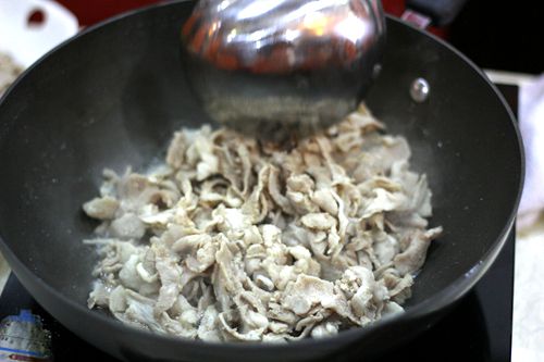 炙子烤肉味的烤羊肉比炙子烤肉还简单的烤羊肉