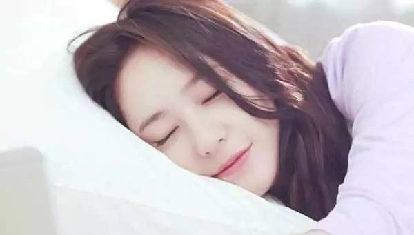 为什么倪妮没有范冰冰精致,范冰冰和倪妮哪个更有气质