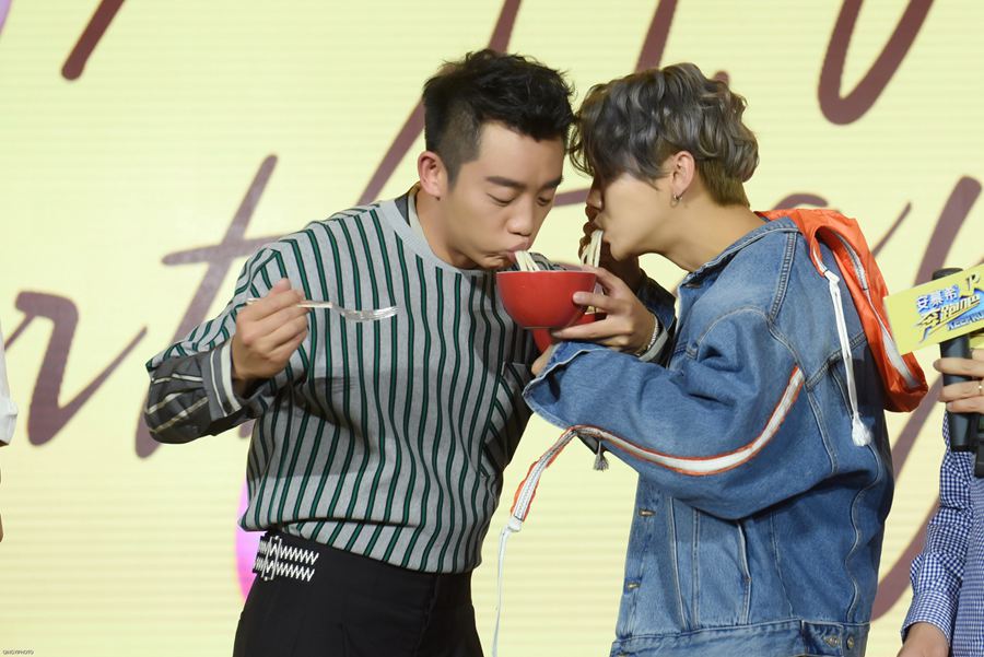 奔跑吧第三季第十一期郑恺baby,奔跑吧兄弟演唱会郑恺李晨baby