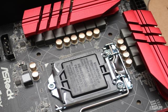 追风者515机箱可以装大主板吗,华擎b150装nvme